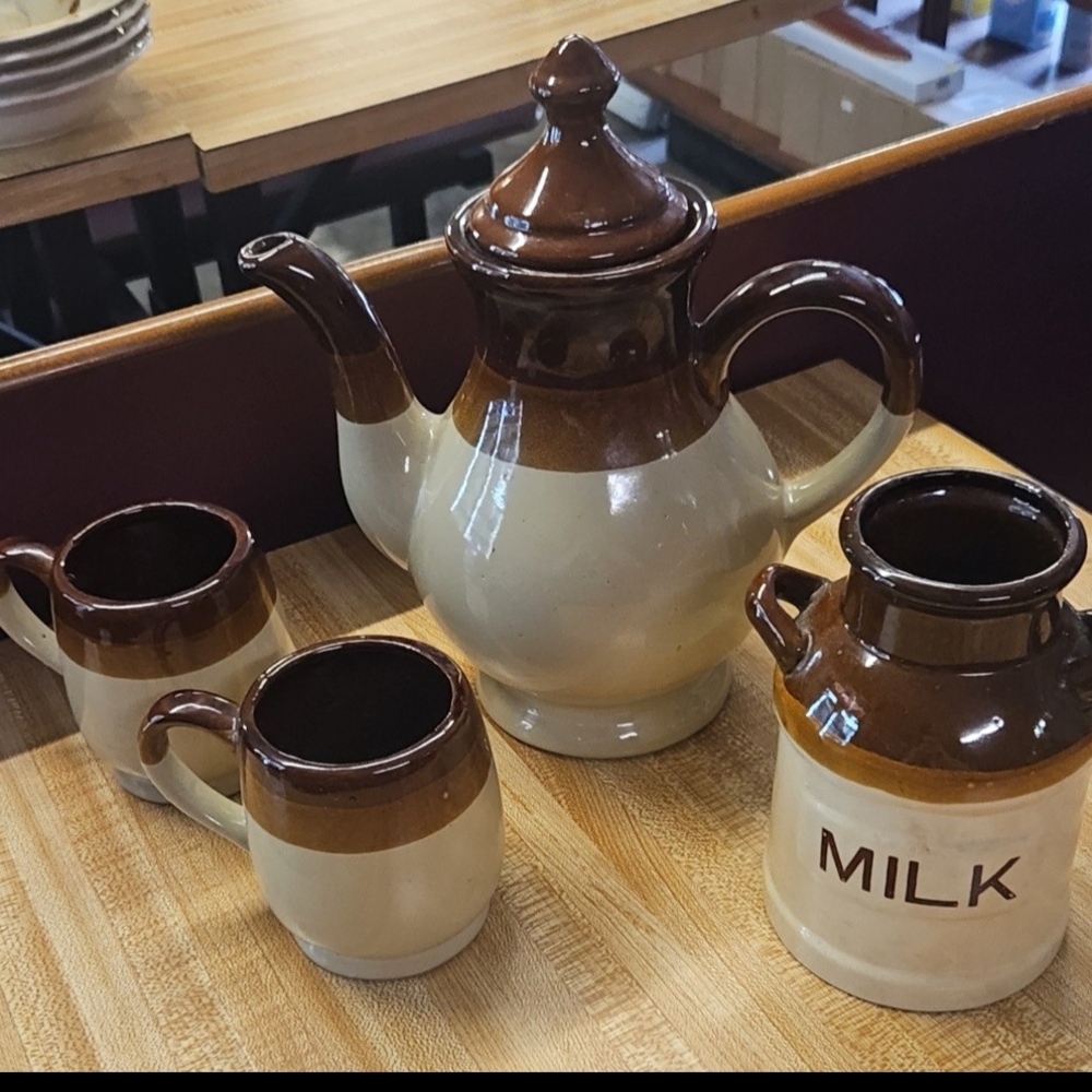 Vintage Two-Tone Brown & Cream Ceramic Tea Set - 4 Piece